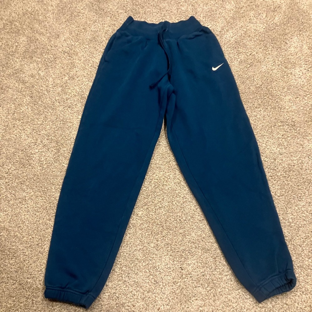 Nike Sportswear Essential Fleece Joggers Teal Blue XS Embroidered Swoosh Gym
